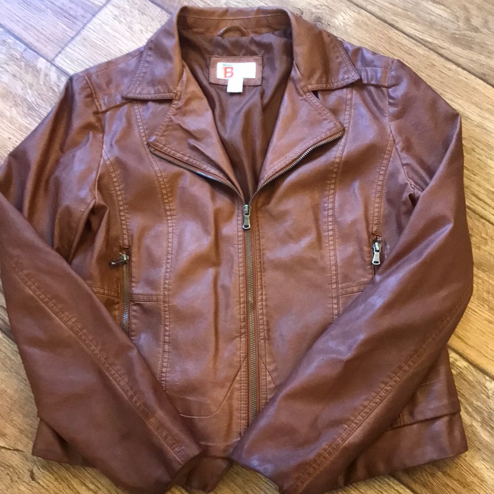 Women’s size xl Bernardo collection